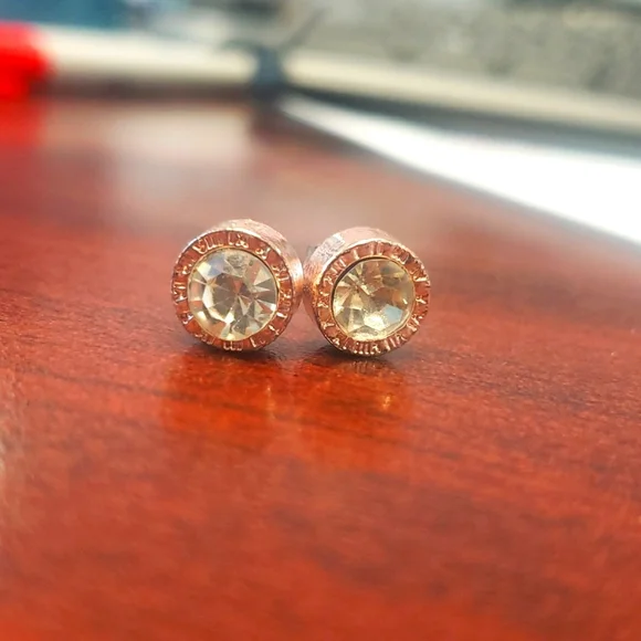 Earings - Picture 2 of 9